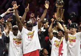 开云体育官网-窗口期多伦多猛龙扳平良机：意大利杯节点到来，态度坚定，更衣室氛围转暖的简单介绍